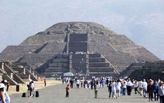 Visita sitio sagrado y ceremonial de Teotihuacan. Turismo en México